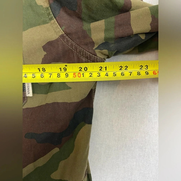 VANS ARLINGTON BUTTON DOWN SHIRT CAMO JACKET SZ  M - Picture 9 of 11